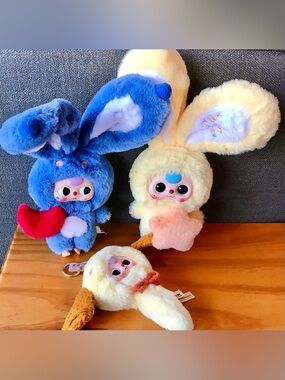 BB3 BABY THREE Lily Town Rabbit V3 Plush Hanger Blind Box Vinyl Face Hand Mirror